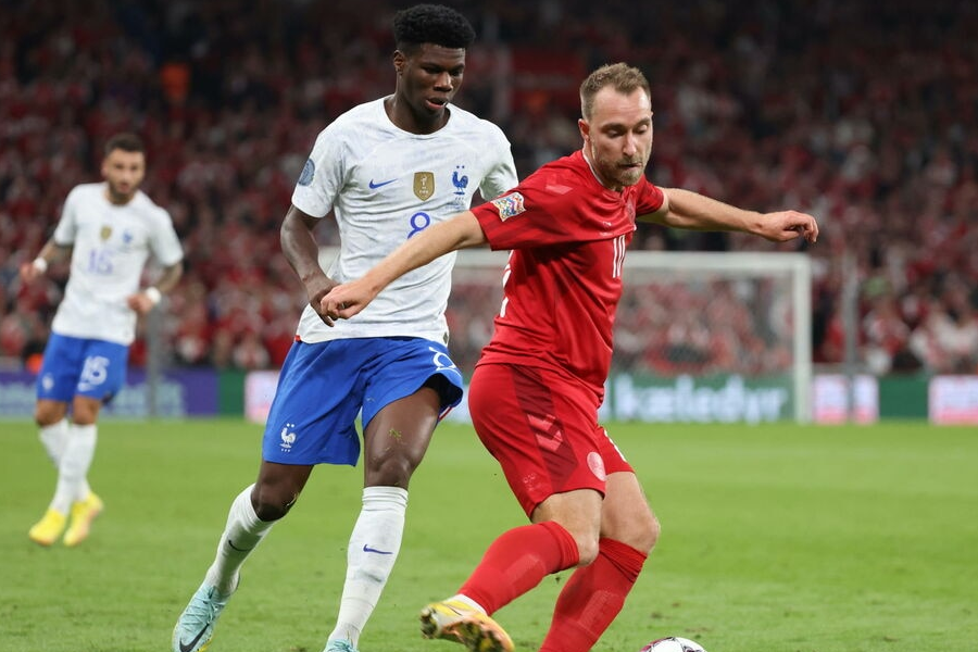 Тчуамени критично высказался об игре сборной Франции в матче с Данией